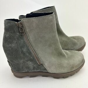 Sorel Joan of Arctic II Wedge Boots Suede Sage Green Sz 7.5 Waterproof Zip Fall